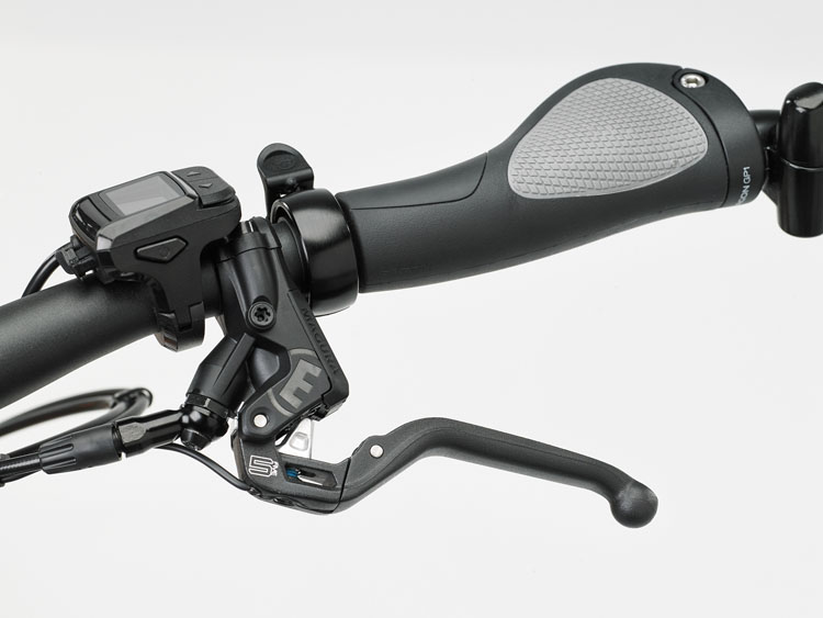 detail_performance-speed_rem-handle.jpg